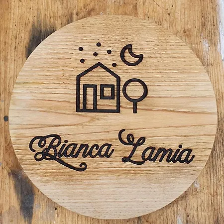 ゲストハウス Bianca Lamia オストゥーニ
