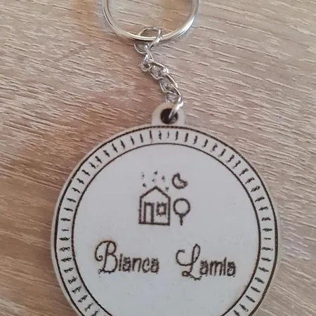 Bianca Lamia *