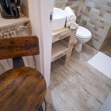 Bianca Lamia Konukevi